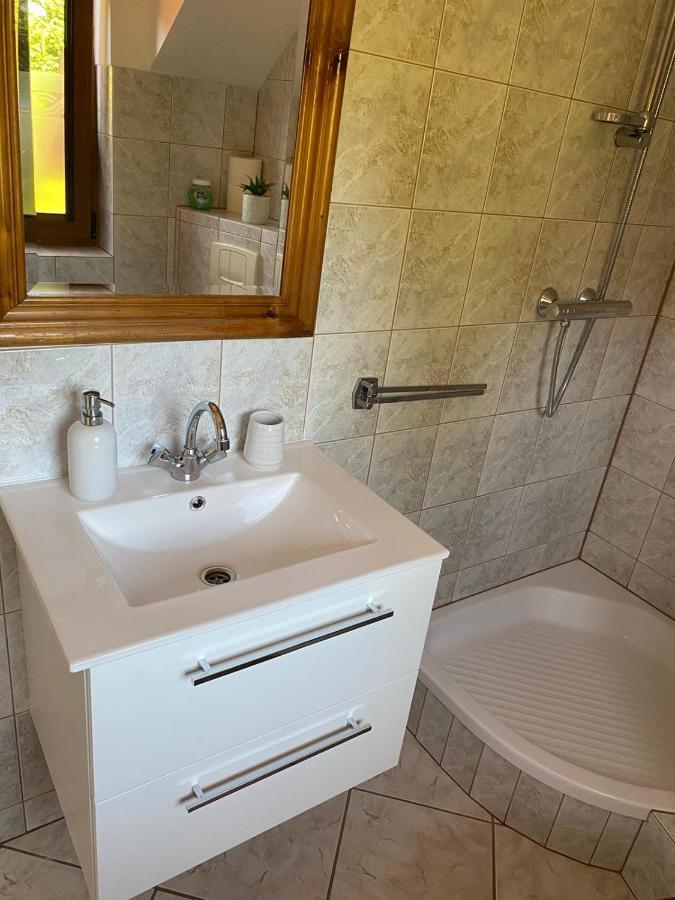 Gosciniec Zoska Hostel Ostrzyce Buitenkant foto