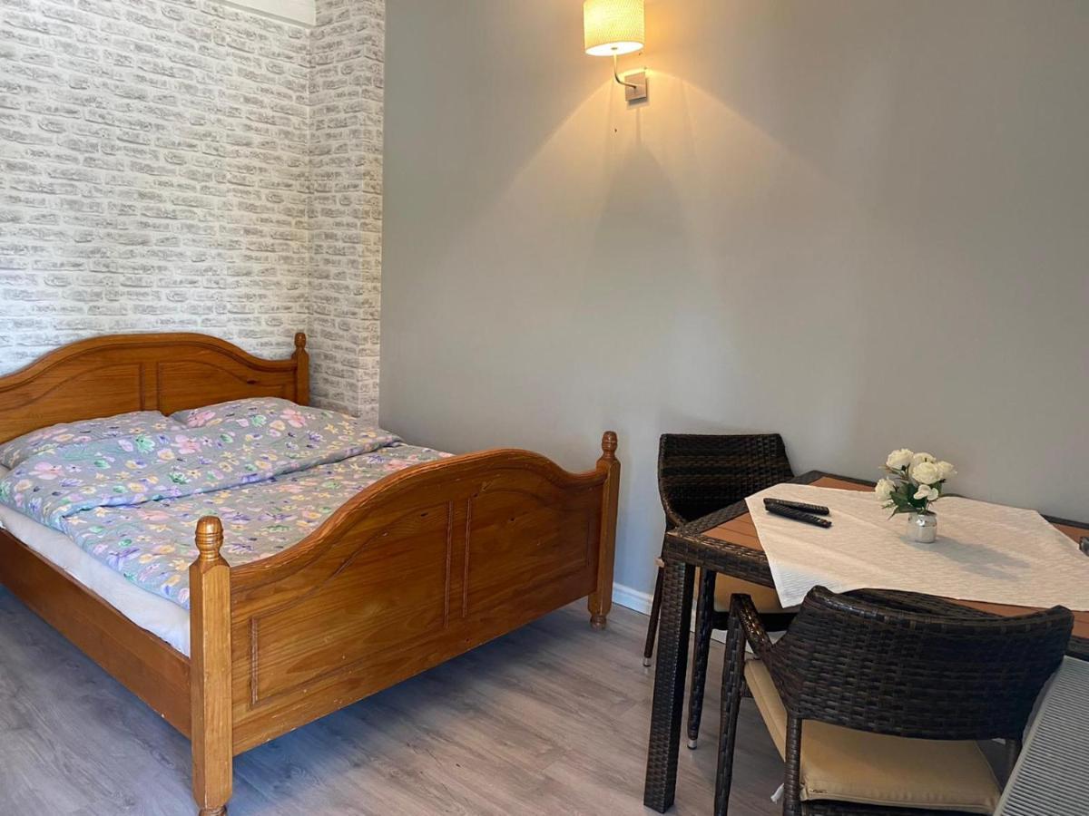 Gosciniec Zoska Hostel Ostrzyce Buitenkant foto